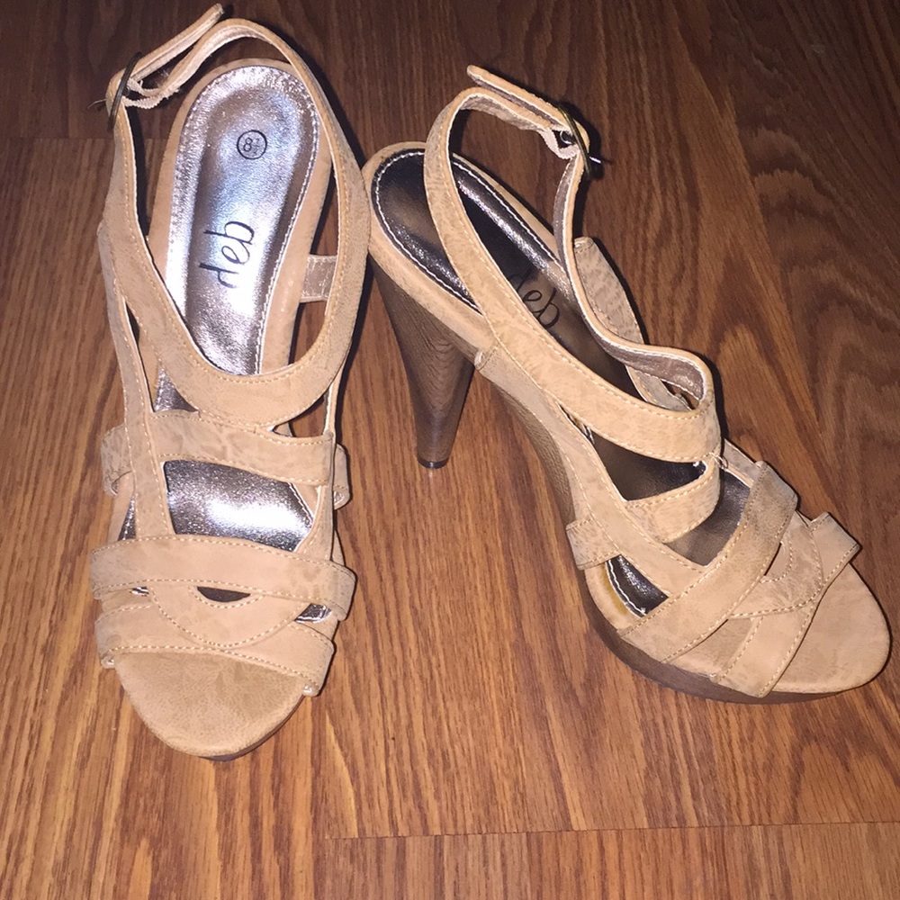 Heels - Picture 2 of 2